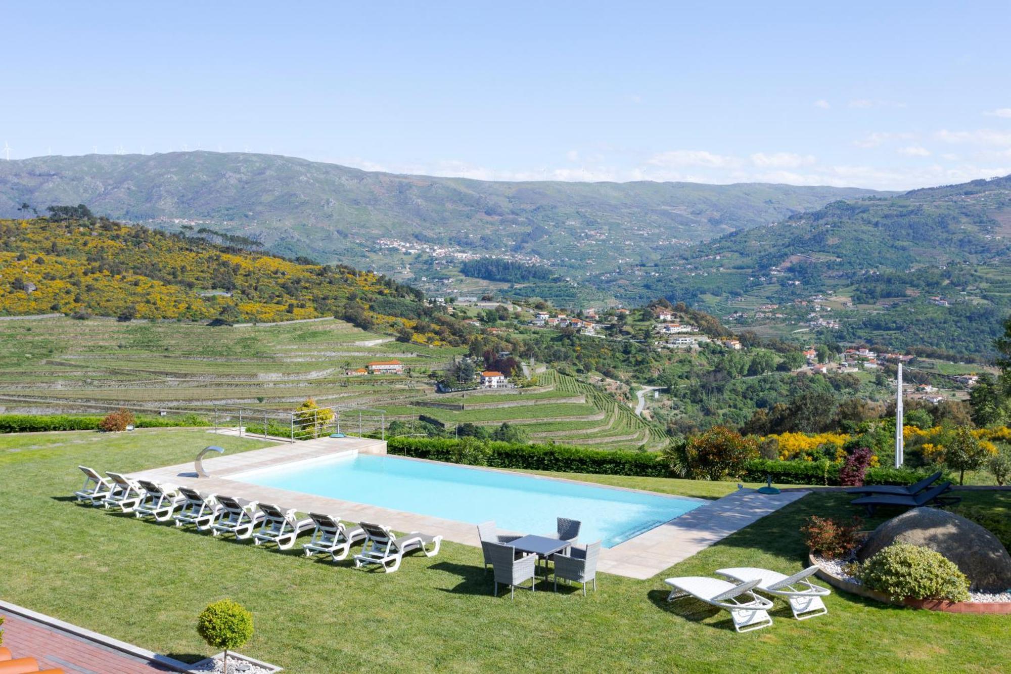 Spacious Villa Pool & Douro View By Host Wise Santa Marinha do Zezere Exterior photo