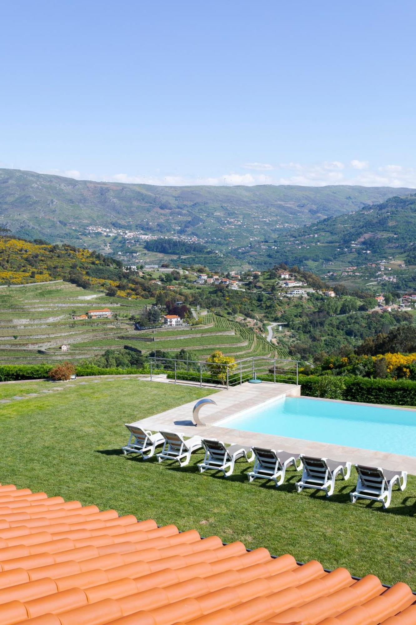 Spacious Villa Pool & Douro View By Host Wise Santa Marinha do Zezere Exterior photo
