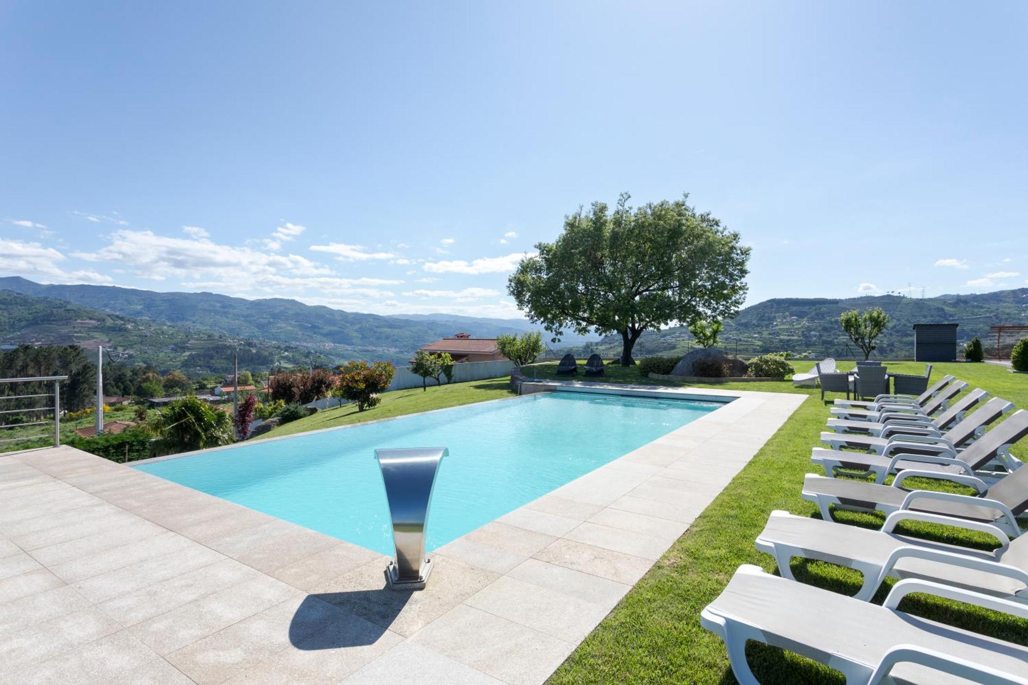 Spacious Villa Pool & Douro View By Host Wise Santa Marinha do Zezere Exterior photo