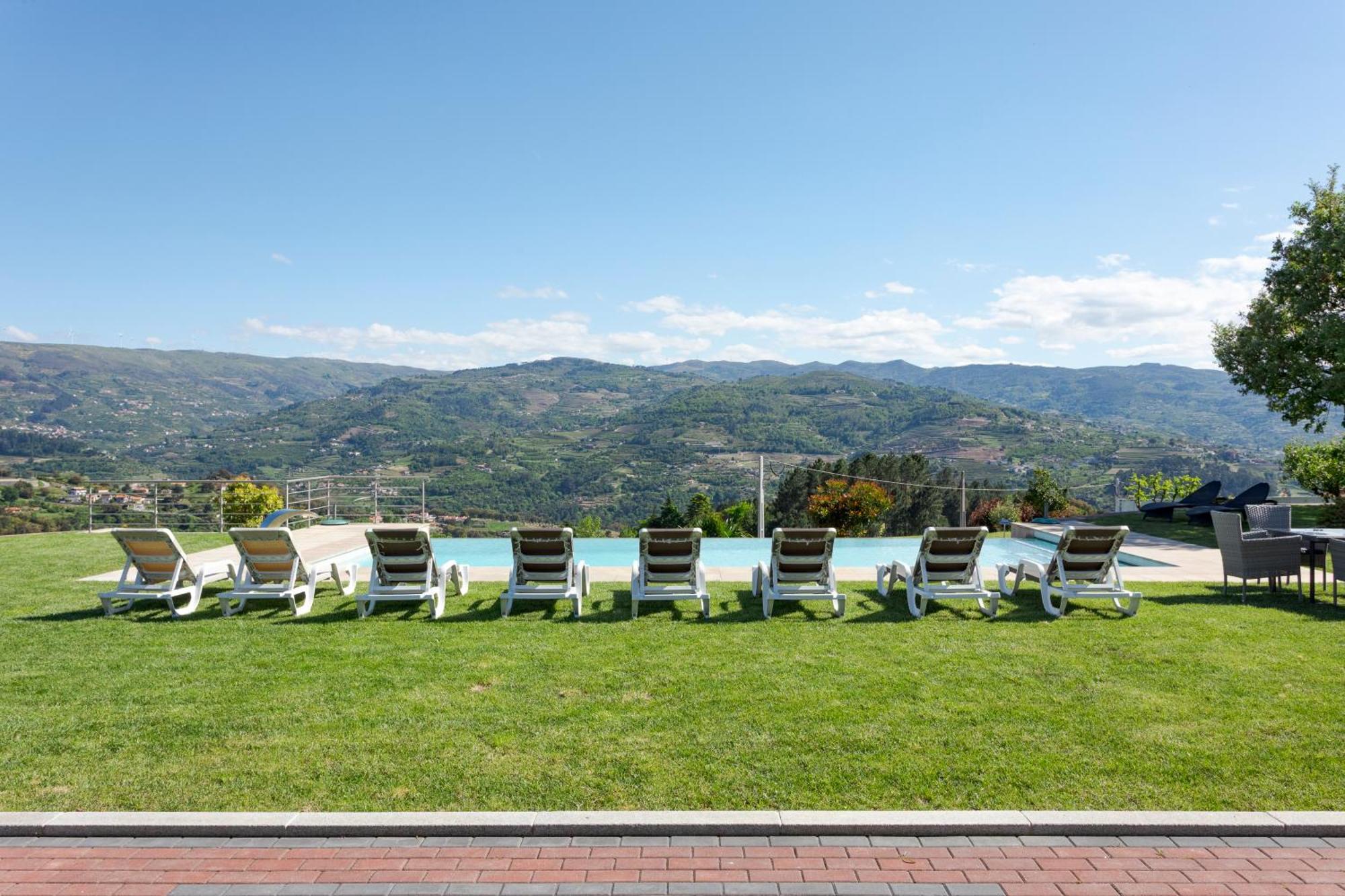 Spacious Villa Pool & Douro View By Host Wise Santa Marinha do Zezere Exterior photo